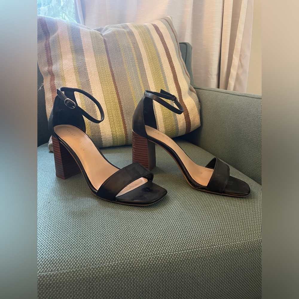 Kelly & Katie Block Heel Sandals 8.5